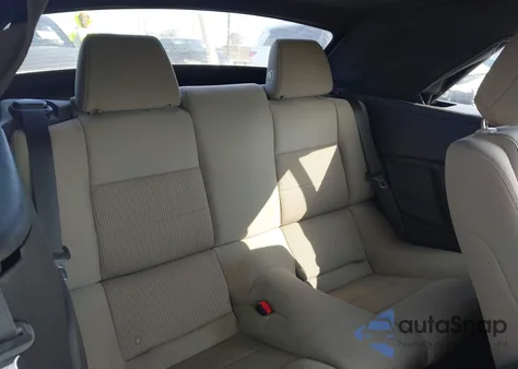 2014 Ford Mustang V6 z USA, uszkodzony, nr VIN 1ZVBP8EMXE5314230